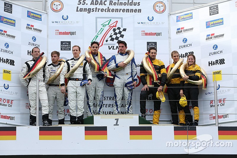 Zweiter VLN-Sieg für Busch-Zwillinge