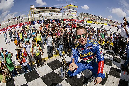 Gana Rubén García Jr. la primera del Desafío