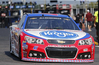 JTG makes a change atop the pit box