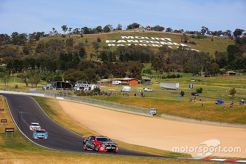 Coulthard breaks Bathurst record to go fastest