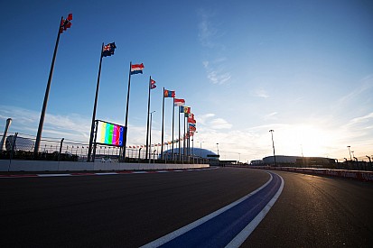 Russian GP: Diesel spill postpones opening practice