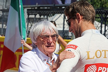 Ecclestone é reconduzido à diretoria de duas companhias da F1