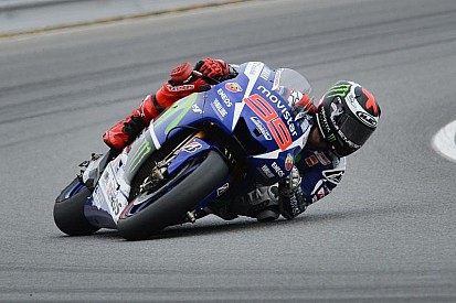 Após disputa intensa, Lorenzo é pole em Motegi; Rossi é 2º