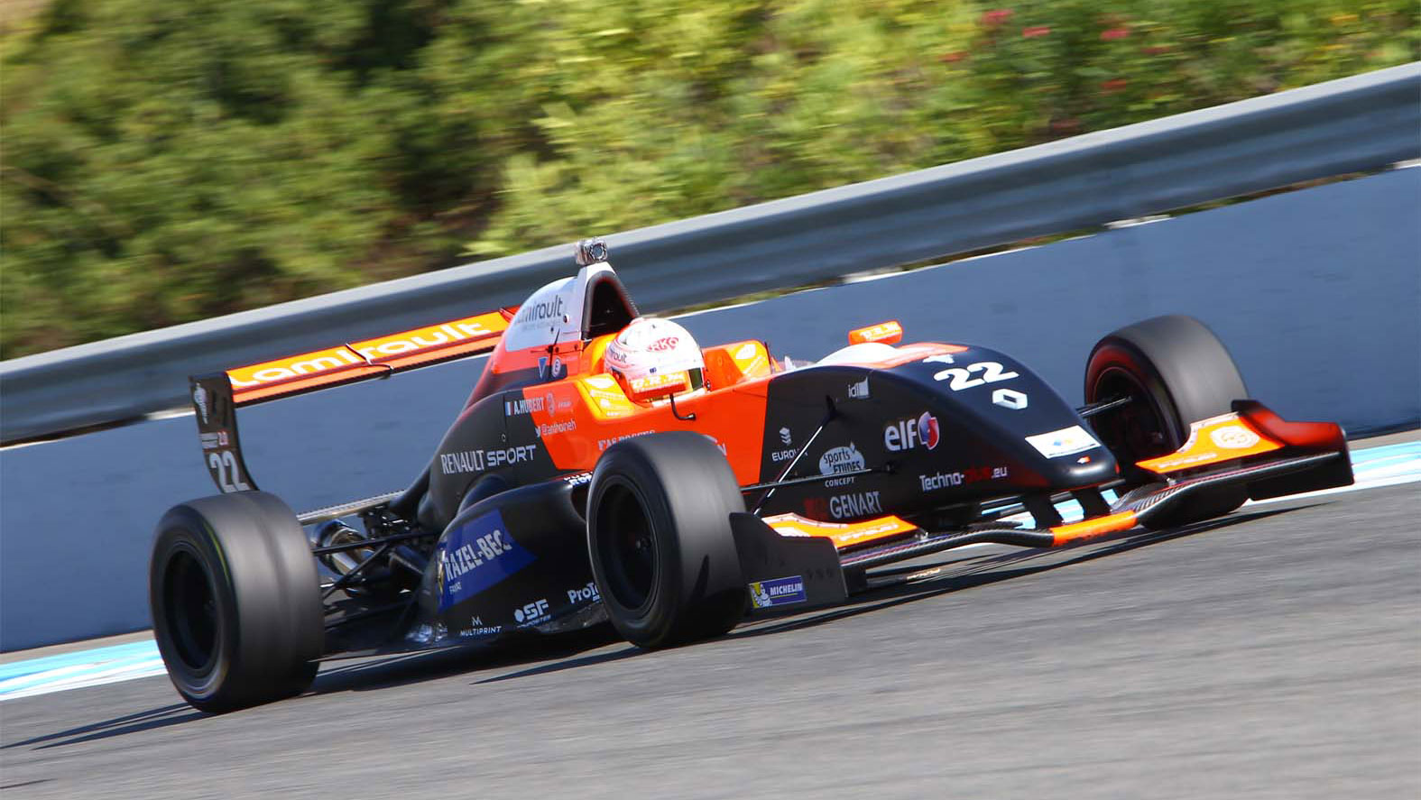 Anthoine Hubert conquista la pole a Jerez