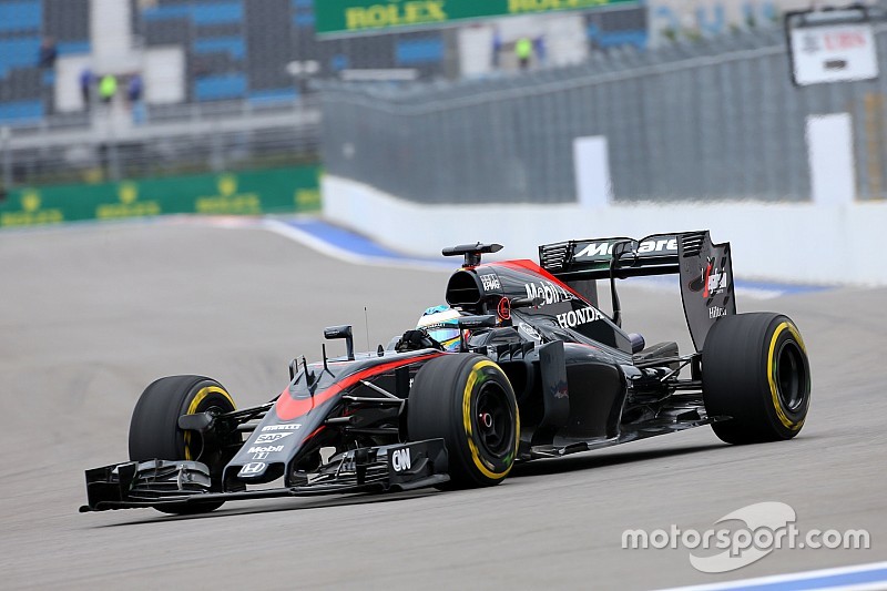 Q1 - Nasr sort Alonso!