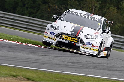 Brands Hatch BTCC: Jackson claims third consecutive pole