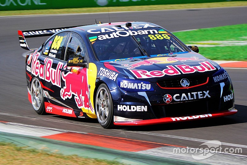 Lowndes/Richards win tense Bathurst 1000