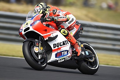 Andrea Iannone victime d'un problème moteur