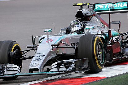 Rosberg agacé par son problème d'accélérateur