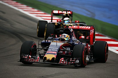 Sainz frustrated after brake problem thwarts charging drive