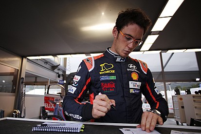 Hyundai inverte Paddon con Neuville per il Galles