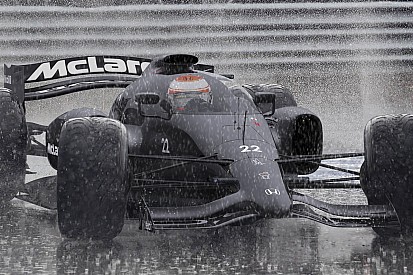 Ecclestone veta cockpits fechados: "perigo é parte do show"