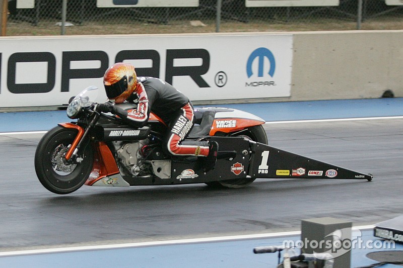 Aiming for fifth Pro Stock Motorcycle Championship Andrew Hines has no plans for let-up at Texas