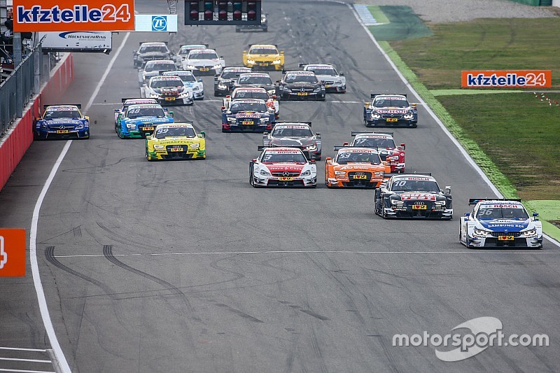 Start: Maxime Martin, BMW Team RMG BMW M4 DTM aan de leiding