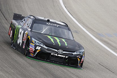 Busch lidera dobradinha da Gibbs; Buescher aumenta diferença