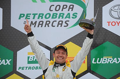 Sem concorrência, Carbone leva segunda corrida do Marcas