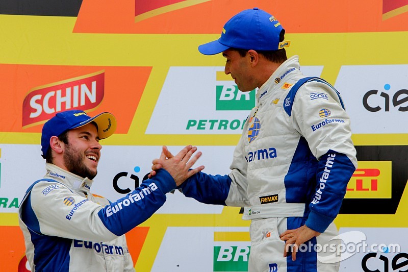Saindo dos pits na corrida 1, Max Wilson se alegra com vitória