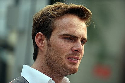 Van der Garde completes test day in Renault Sport Trophy