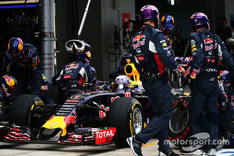 Ecclestone ameaça Red Bull caso equipe abandone a F1
