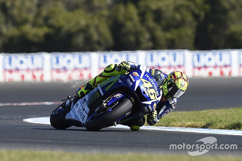 Valentino attacca Marquez: "Corre per Lorenzo!"