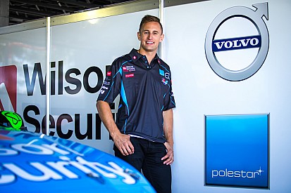 Pither edges Dumbrell in second V8 practice