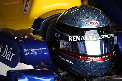 Nicolas Prost domina treinos em Pequim; B. Senna é 4º