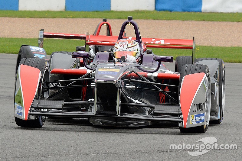 Bird picks up first points for DS Virgin Racing in Beijing