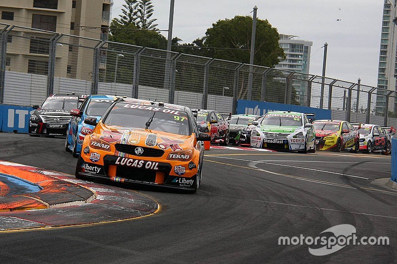 Surfers Paradise: Shane van Gisbergen und Jono Webb siegen