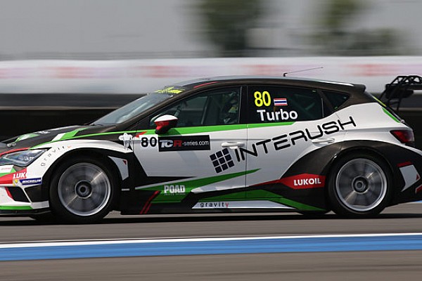 Una grande pole per Sathienthirakul a Buriram