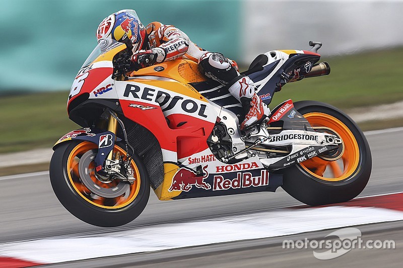 MotoGP Maleisië: Pedrosa wint, controversiële touché tussen Rossi en Marquez