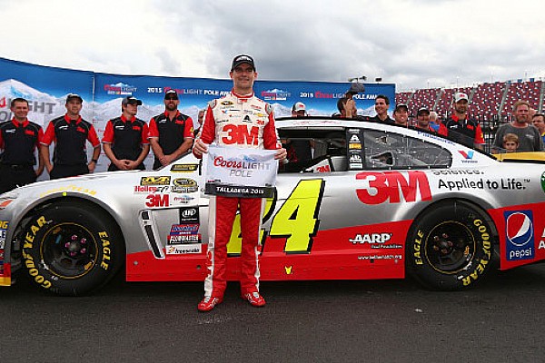 Jeff Gordon conquista la pole a Talladega