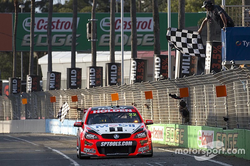 Surfers Paradise: James Courtney und Jack Perkins siegen strategisch