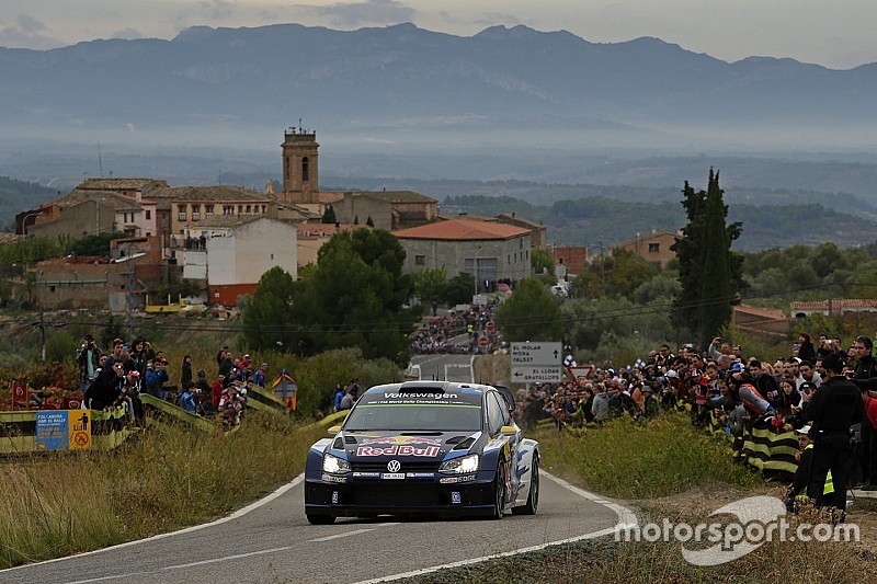 WRC Spanien: Andreas Mikkelsen mit erstem Sieg, Sebastien Ogier mit Crash