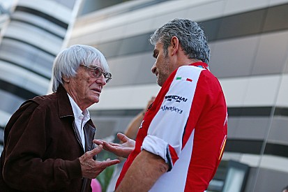 Экклстоун обвинил Ferrari и Mercedes в трусости