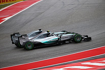 Rosberg says Hamilton too aggressive at the start