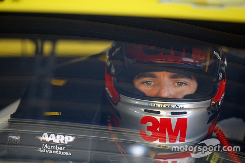 Gordon and Truex advance to the penultimate round of the Chase