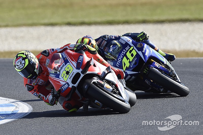 Iannone soutient Rossi, mais promet de faire sa course