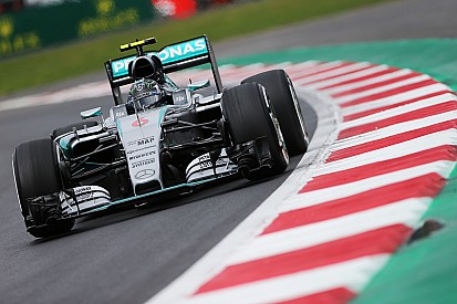 Mexican GP: Rosberg pips Hamilton as Raikkonen blows up