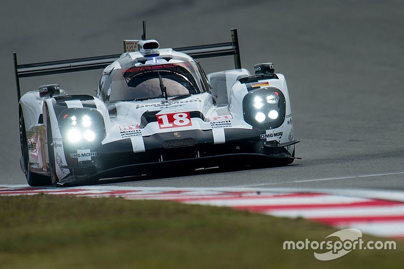 #18 Porsche Team Porsche 919 Hybrid: Romain Dumas, Neel Jani, Marc Lieb