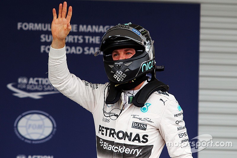 Course - Rosberg avec assurance; chemin de croix pour Ferrari