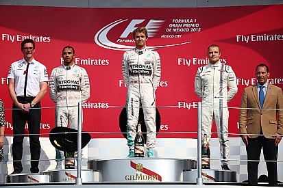 Pirelli ne s'étonne pas d'avoir vu Mercedes s'arrêter deux fois