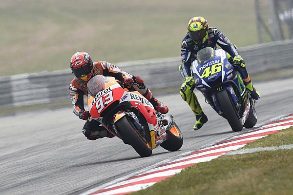 Buscan que Rossi y M&aacute;rquez firmen la pipa de la paz