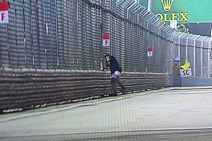 L'invasore di Singapore condannato a sei settimane