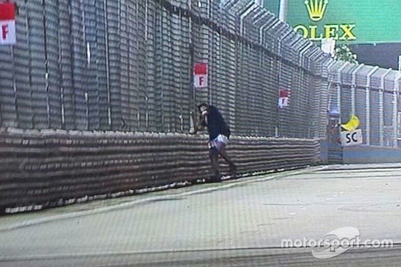 L'invasore di Singapore condannato a sei settimane