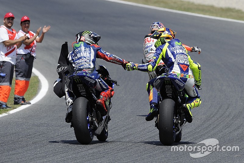 Le vainqueur Jorge Lorenzo et le pilote en deuxième place Valentino Rossi, Yamaha Factory Racing