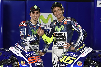 Росси против Лоренсо. Кто станет чемпионом MotoGP?