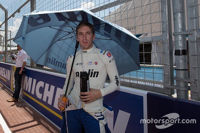 Frijns derde ondanks scheve auto: “Impact was behoorlijk”