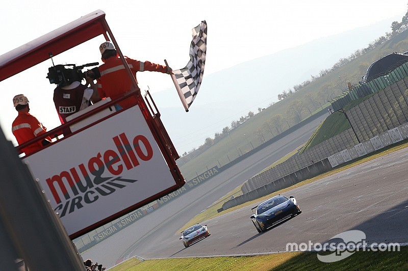 Mugello, Gara 2 Pirelli: "Babalus" concede un gran bis