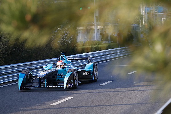 Nelson Piquet Jr. win the FanBoost vote and finish in eight at Putrajaya
