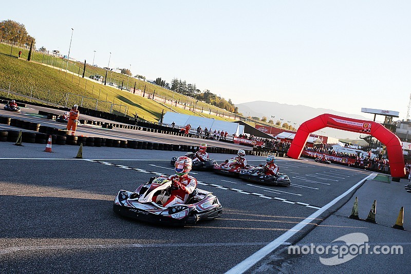 Gara di kart dei piloti Ferrari con finale a sorpresa!
